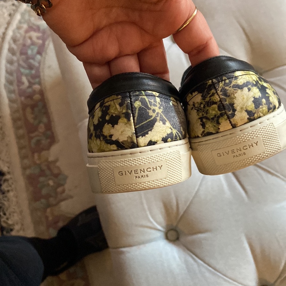 Authentic Givenchy Sneakers - image 7